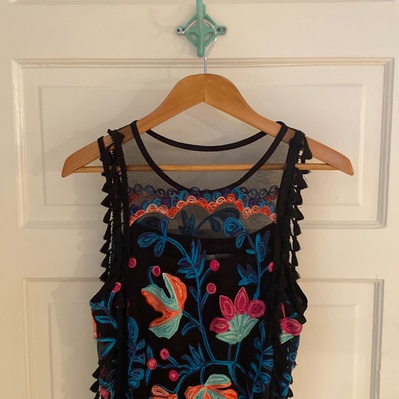 Eva Franco ‘Stevie’ Tasseled & Embroidered Sleeveless Midi Dress 🥳 - Picture 4 of 8